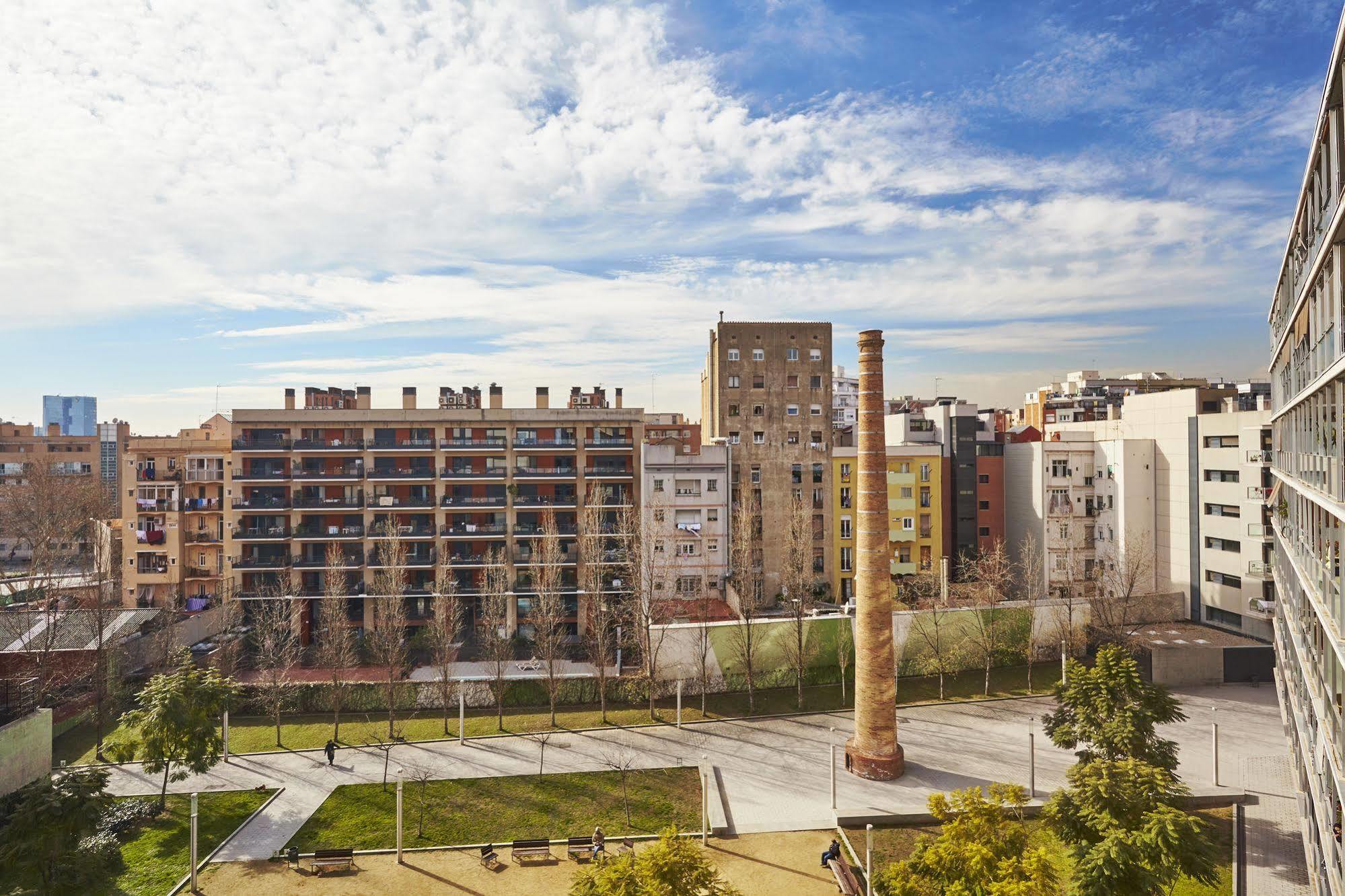 ברצלונה The Lonely Chimney Apartments מראה חיצוני תמונה